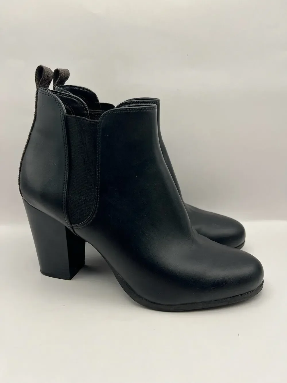 Michael Kors Evaline Heeled Black Leather Bootie Women Size 9.5
